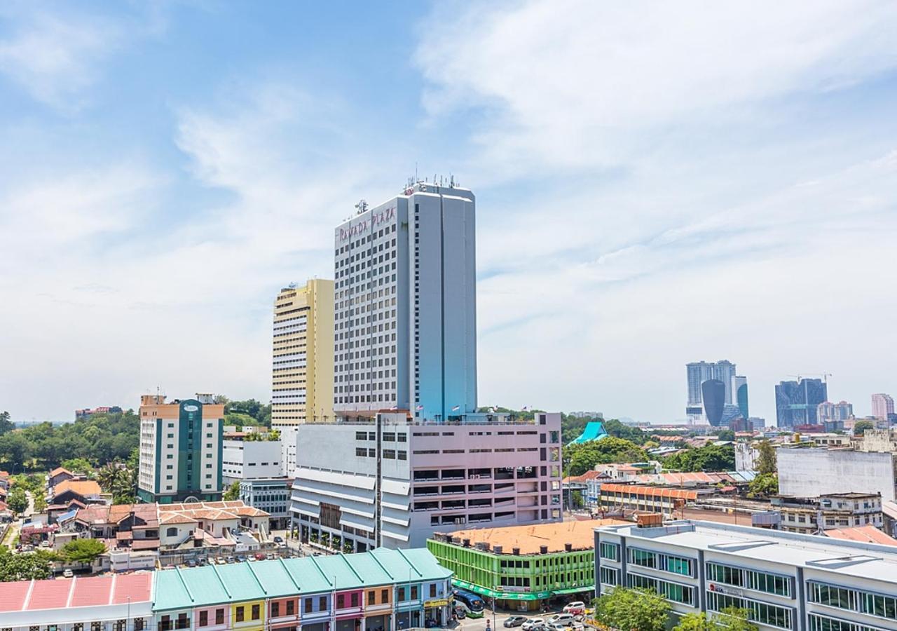Отель Ramada Plaza By Wyndham Melaka Экстерьер фото